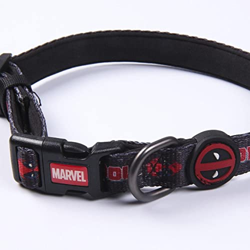 Collar Premium para Perros de Deadpool - Color Negro y Rojo - Talla S-M - Cierre Rápido de Click - Detalles en 3D - Collar de Perro Elaborado en Poliéster - Producto Original Diseñado en España